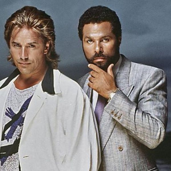 Майами полиция нравов. Miami vice. Крокет и Таббс полиция Майами. Дон Джонсон полиция Майами отдел нравов фото. Санни Крокетт полиция Майами отдел нравов Ferrari