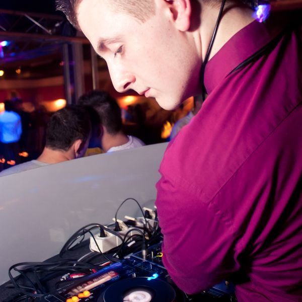 Dj грув. рок диджей. все что нужно знать диджею. диджей знает. диджей знает.