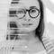 Kristína Ligačová – Na svoje vyjadrovanie používa raz médium skla, inokedy fotografiu