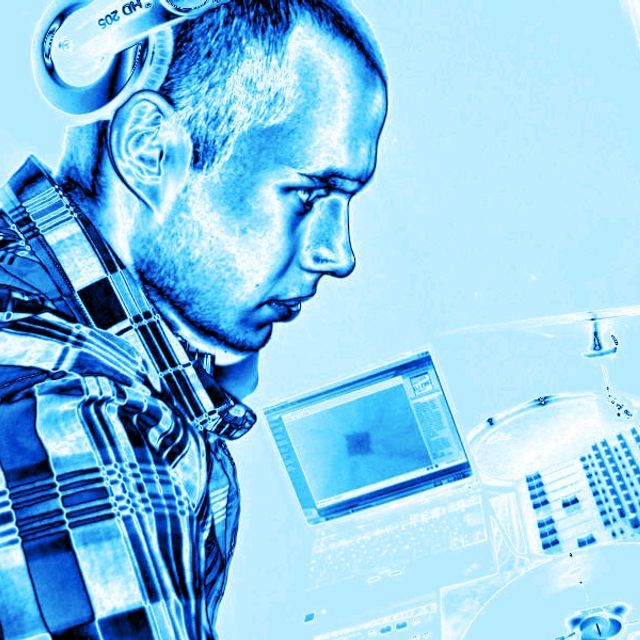 Mixcloud profile picture for @Approx