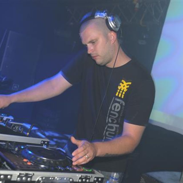 Mixcloud profile picture for @pearce