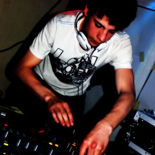 Mixcloud profile picture for @Verb