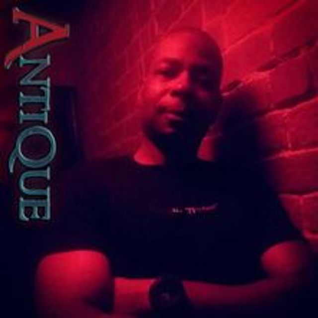 Mixcloud profile picture for @Antique