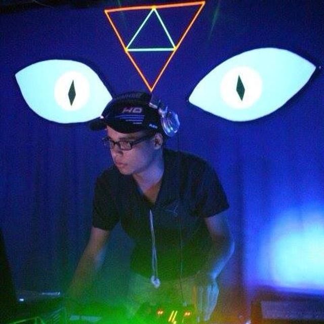 Mixcloud profile picture for @dealers