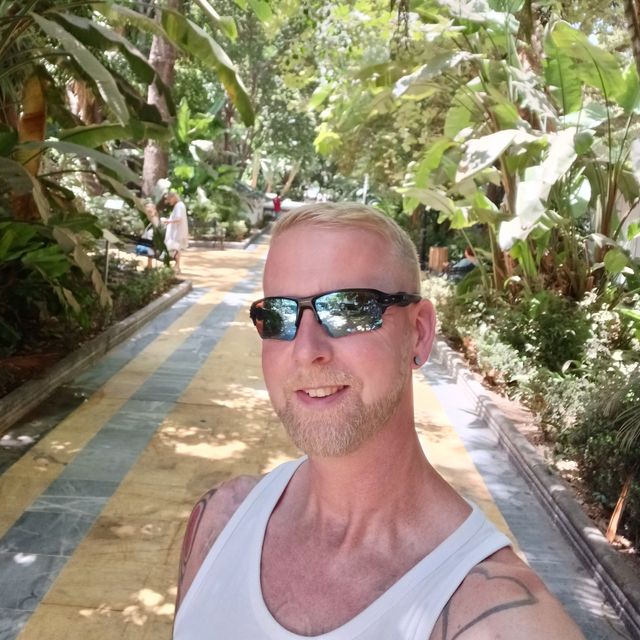 Mixcloud profile picture for @Vietnam