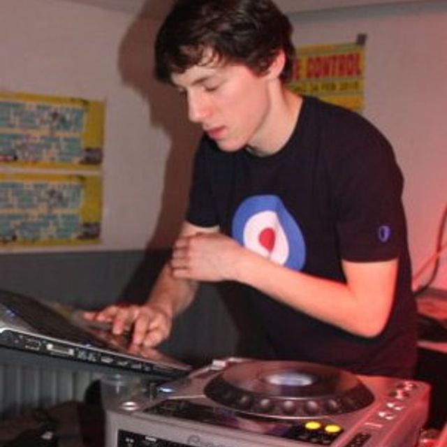 Mixcloud profile picture for @adolescent
