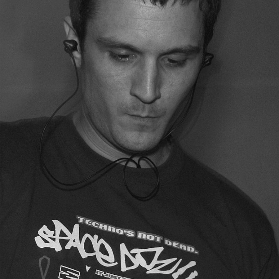 Ben long. Benlon. Бен лонг. Бен лонг. Ben long.