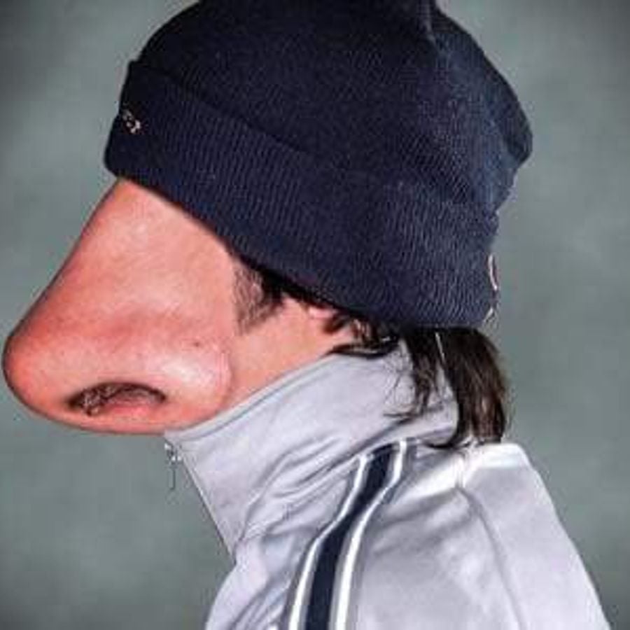 мужик с большим носом