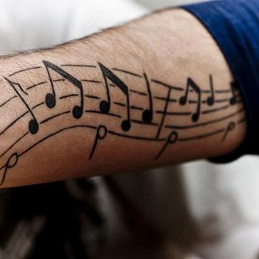 Музыкальные тату на руке мужские