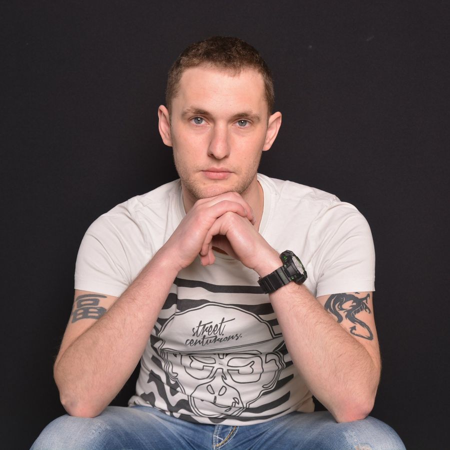 Тони гранд диджей биография. Tony grand. Tony grand. Pike dj. Beatport saberwave.